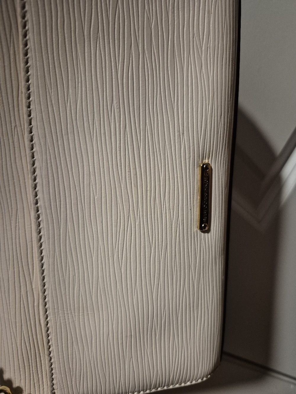 Rebecca Minkoff Ivory Textured Flap Crossbody with Silver Hardware - Picture 5 of 9